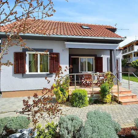 Ferienhaus Tina Tribalj